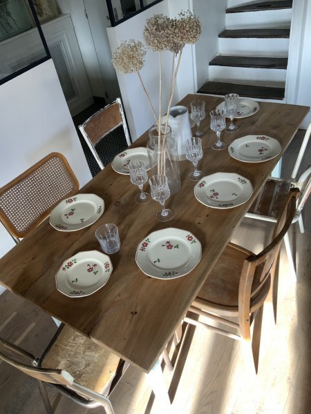 Table piétement vert