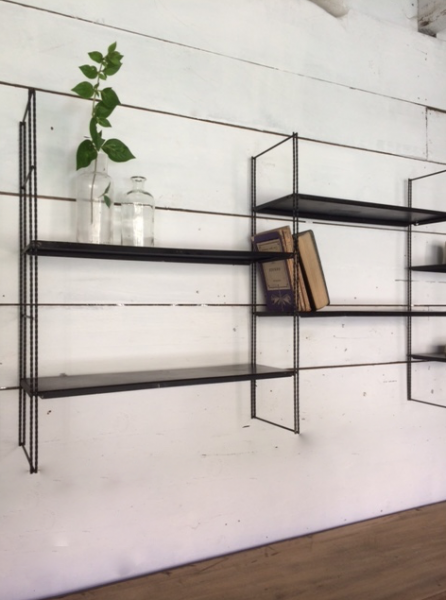 Etagère type 'string'